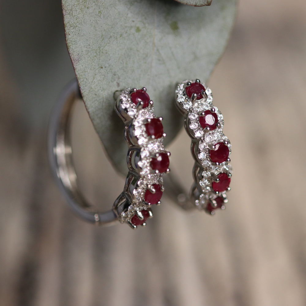 Elegant Rubí Hoops