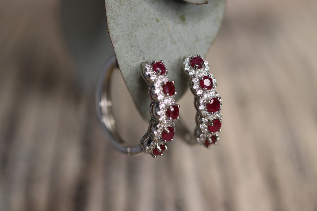 Elegant Rubí Hoops