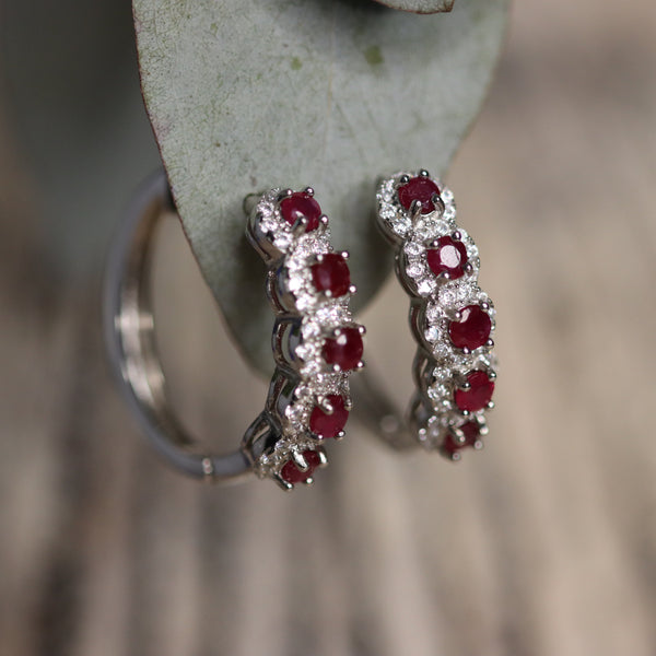 Elegant Rubí Hoops