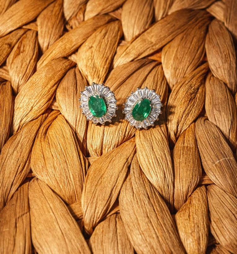 Delia Studs - vista en uso - Sauvé Joyería