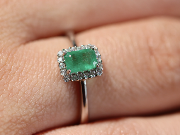 Square Emerald Ring - anillo de Esmeralda natural en plata 925 - Sauvé Joyería Colombia