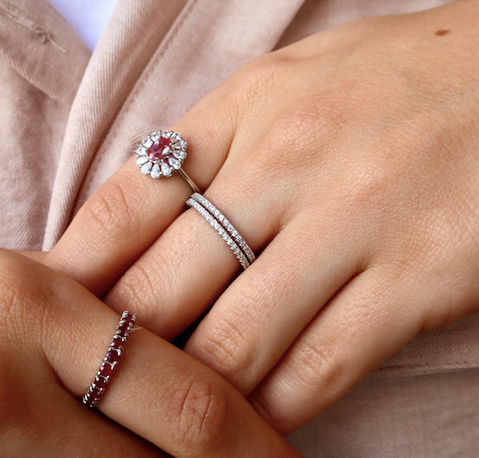 Rubi Ring - vista lateral - Sauvé Joyería