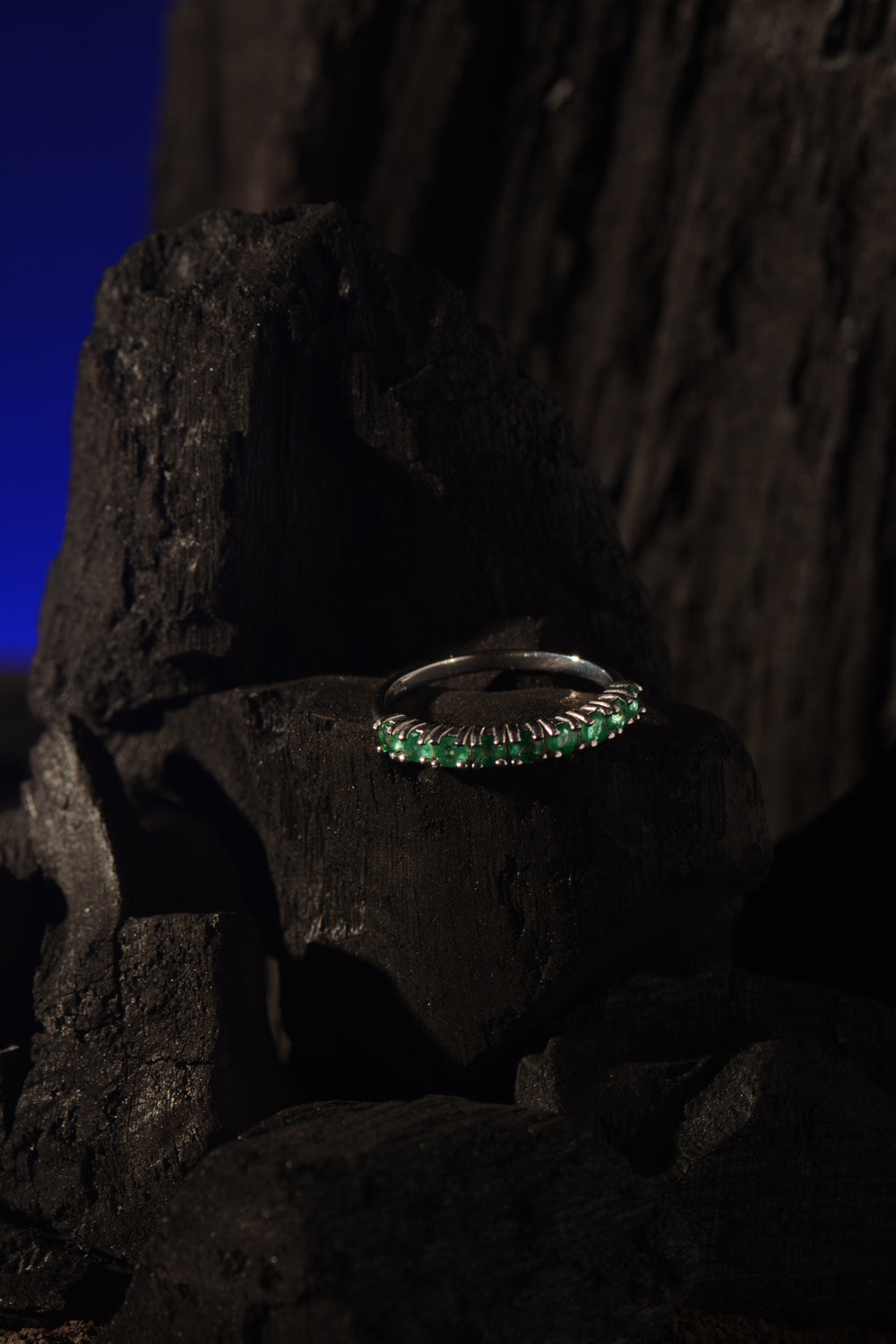 Emerald Ring - vista lateral - Sauvé Joyería