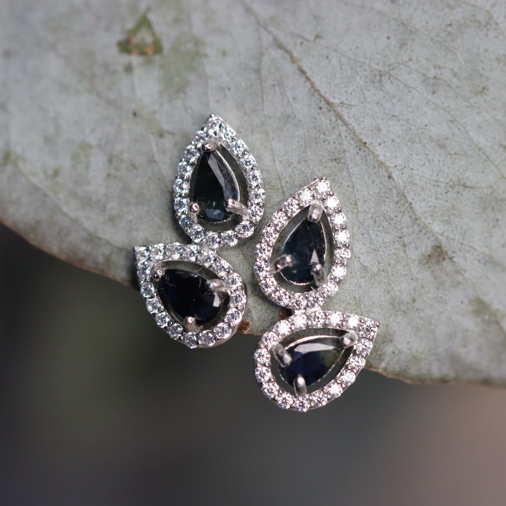 Double Zafiro Studs - aretes de Zafiro natural en plata 925 - Sauvé Joyería Colombia