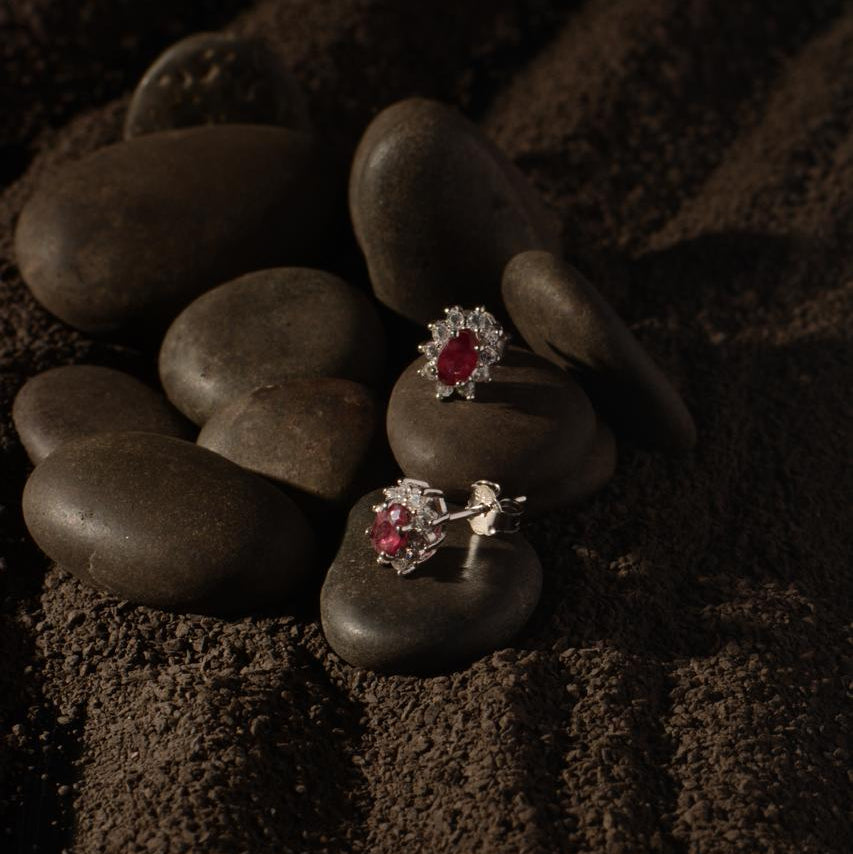 RUBI STUDS · fotografía original de Sauvé
