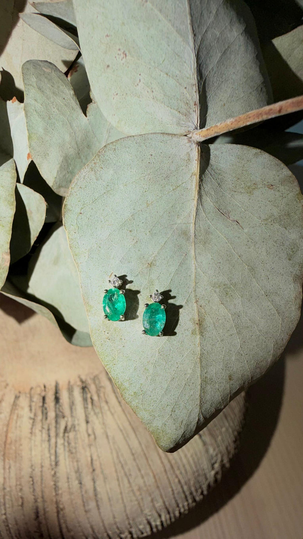 Aura Emerald - vista lateral - Sauvé Joyería