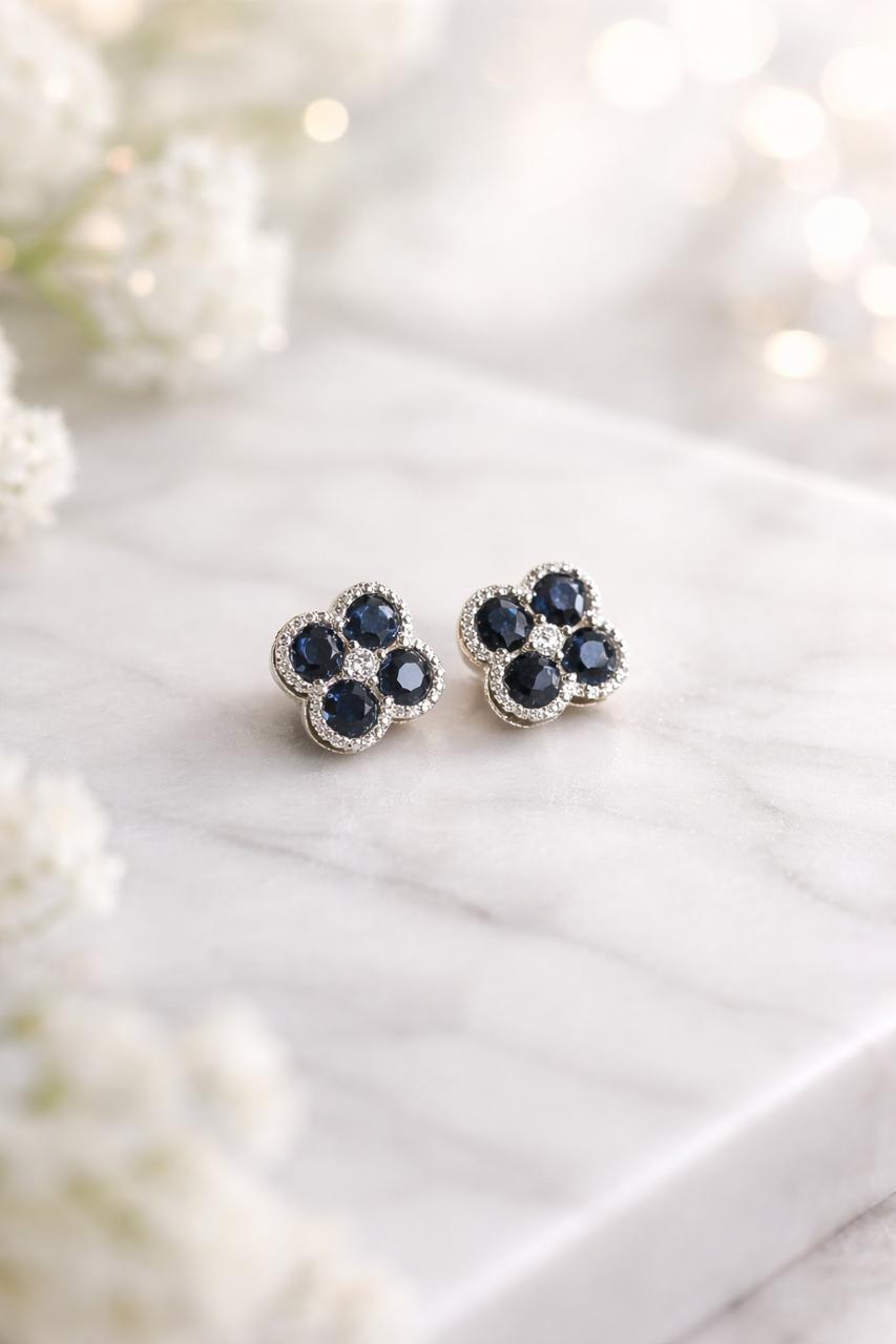 Zafiro Blossom - aretes de Zafiro natural en plata 925 - Sauvé Joyería Colombia