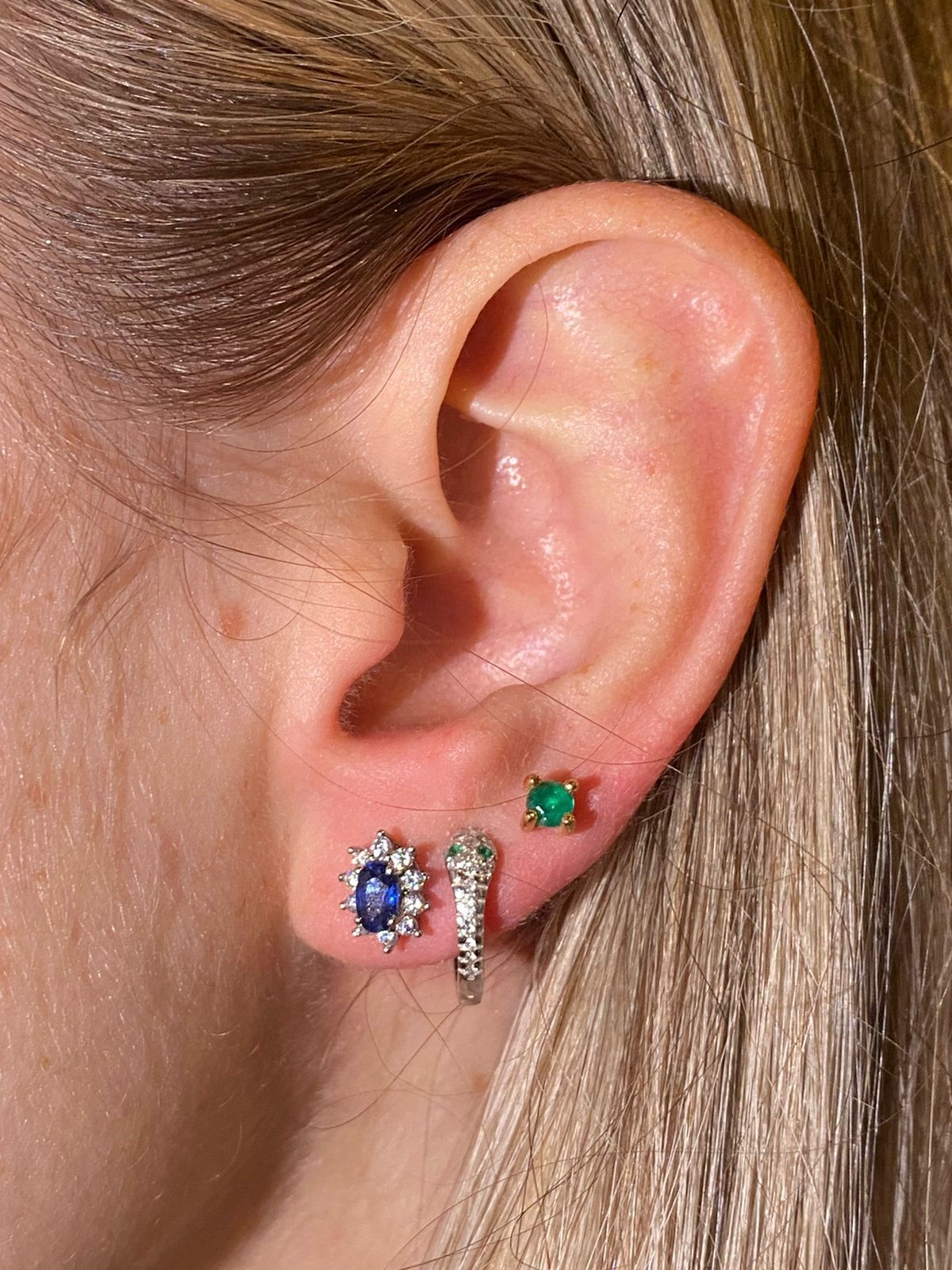 ZAFIRO STUDS